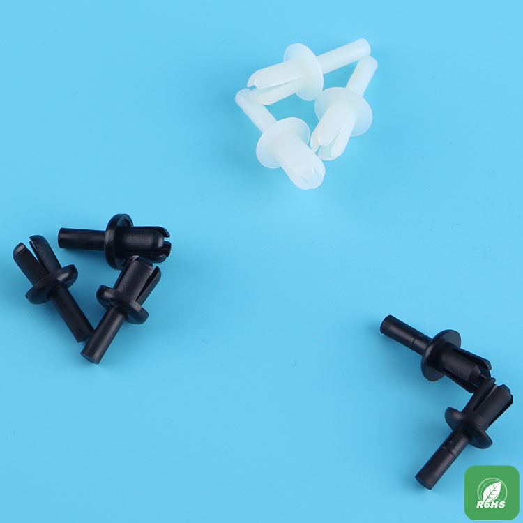 Long hammer type nylon rivet SR